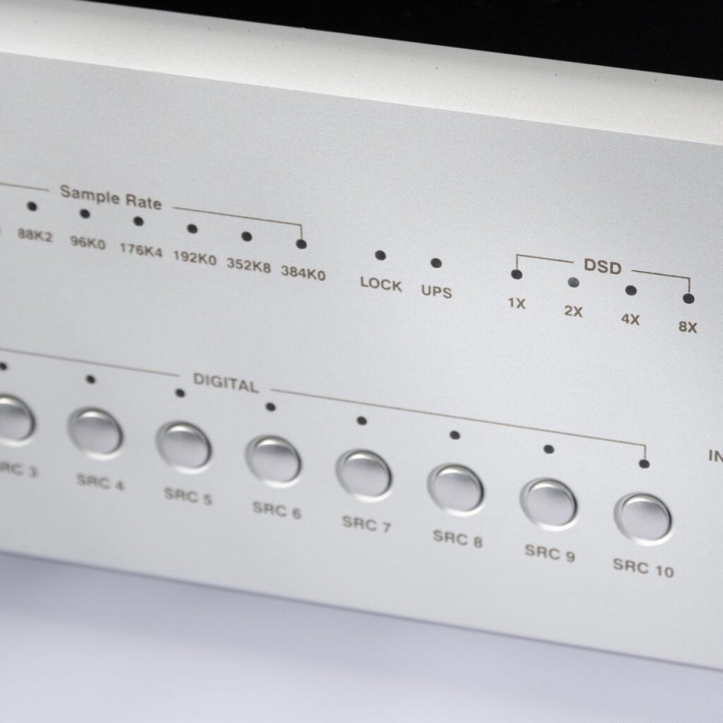 Bryston BR20 stereo pradinis stiprintuvas