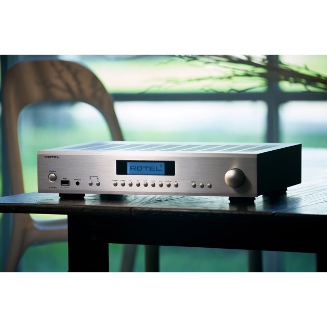 Rotel A-14 MkII stereo integruotas stiprintuvas su Bluetooth, USB, Phono