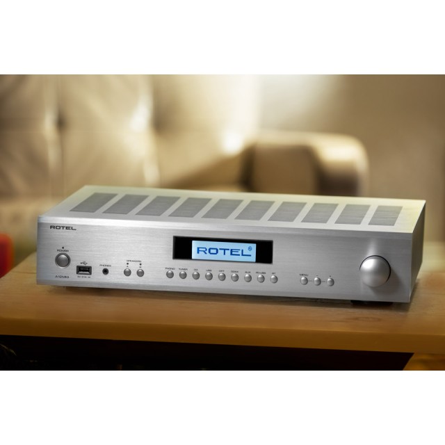 Rotel A-14 MkII stereo integruotas stiprintuvas su Bluetooth, USB, Phono